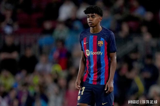 瓦伦西亚主席：大家的沮丧可以理解，但骂我家人没有意义（瓦伦西亚主席：理解沮丧情绪，但请不要辱骂我的家人）